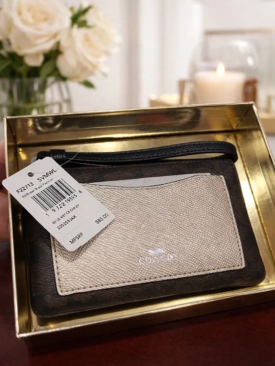 Coach Boxed Corner Zip Wristlet Brown Black Metallic Platinum NIB / NWT - Picture 2 of 6